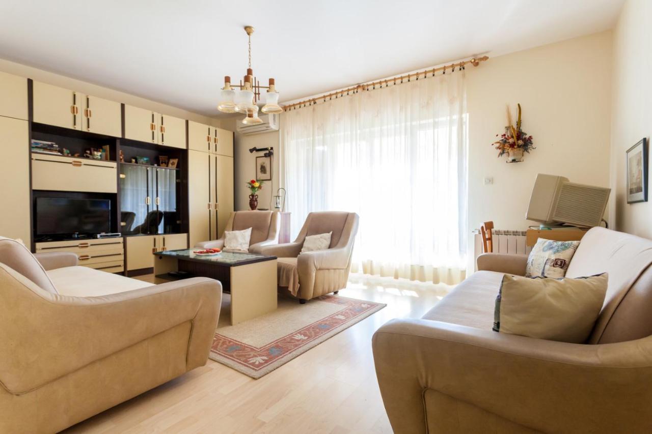 Apartment Maria Малинска Екстериор снимка