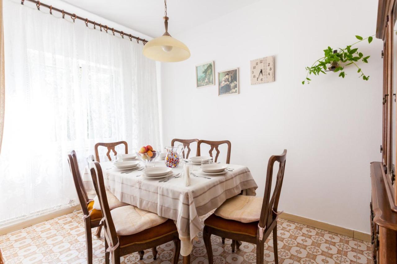 Apartment Maria Малинска Екстериор снимка
