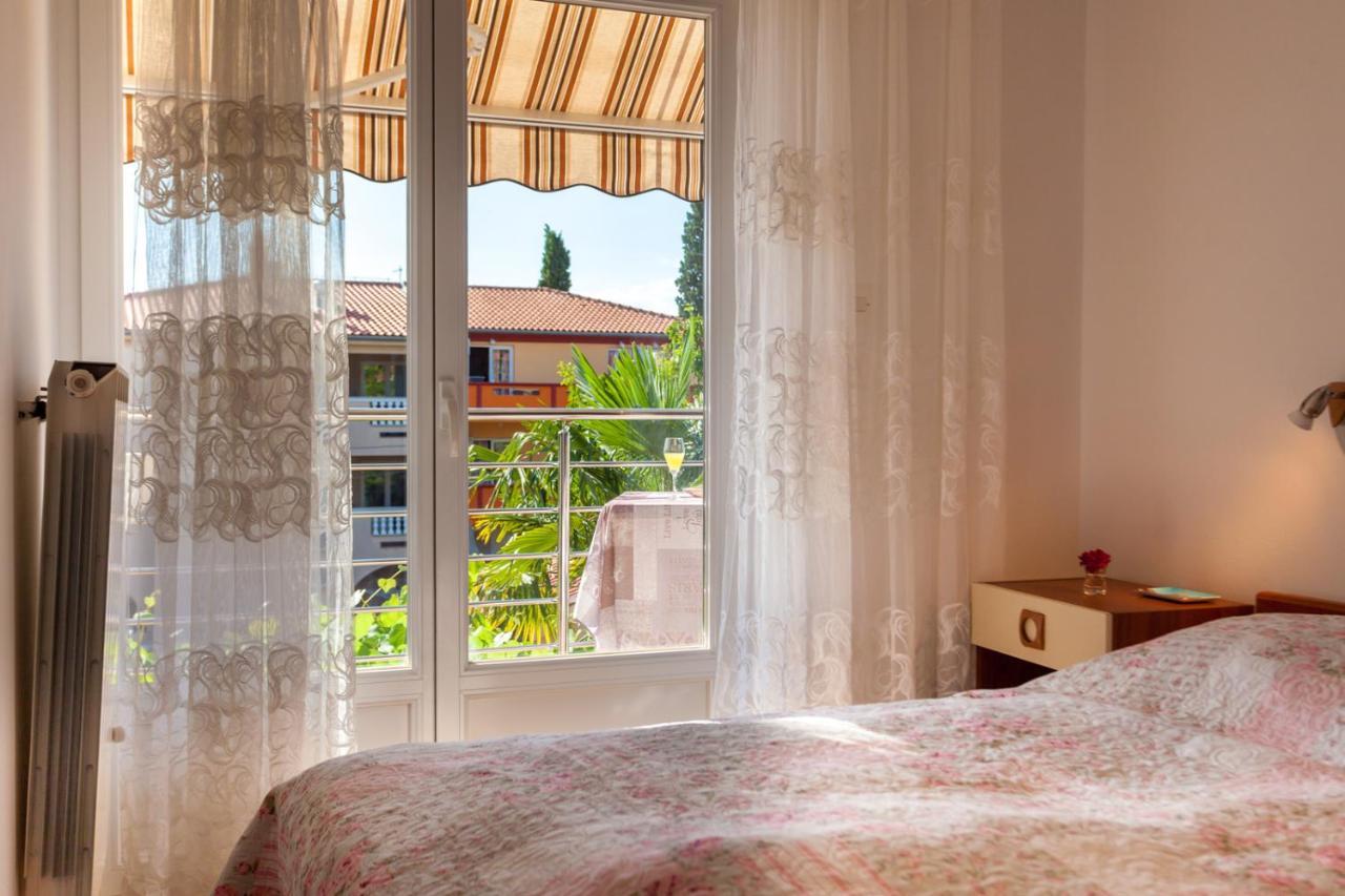 Apartment Maria Малинска Екстериор снимка